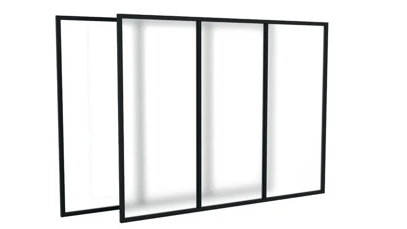 Seitenwand aus Verbundsicherheitsglas klar und milchig in schwarzem Rahmen, freigestellt
