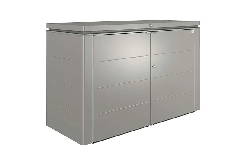 Highboard in Quarzgrau-metallic mit geschlossener Doppeltür, freigestellt